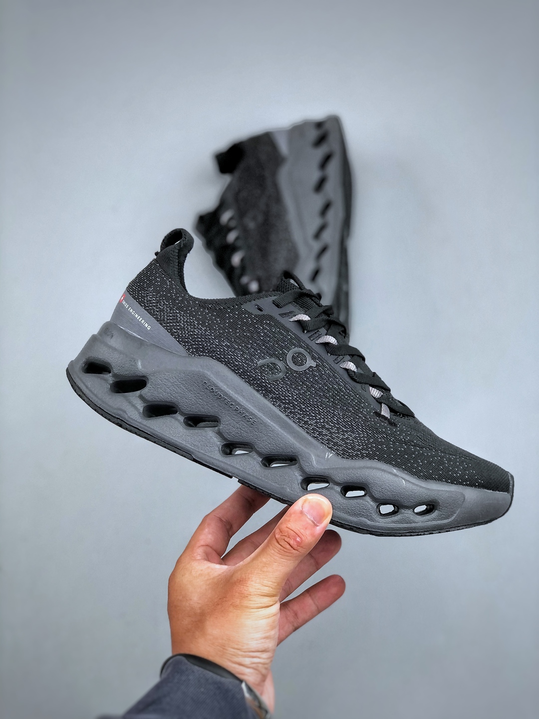 On Cloudsurfer Max Training Shoes - Lightweight & Cushioned for Comfort 5 cmp i1756933058749 441 0 3