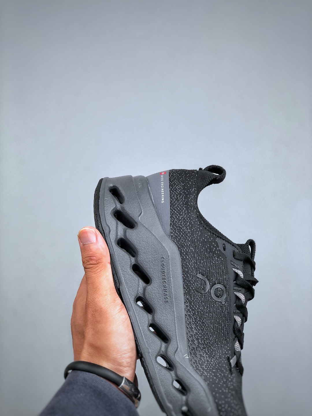 On Cloudsurfer Max Training Shoes - Lightweight & Cushioned for Comfort 7 cmp i1756933060557 1820 0 5