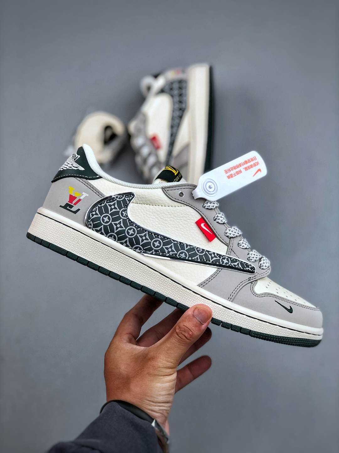 Nike Air Jordan 1 Low OG SP Travis Scott Louis Vuitton Sneakers 5 cmp i1756933385278 3160 0 3