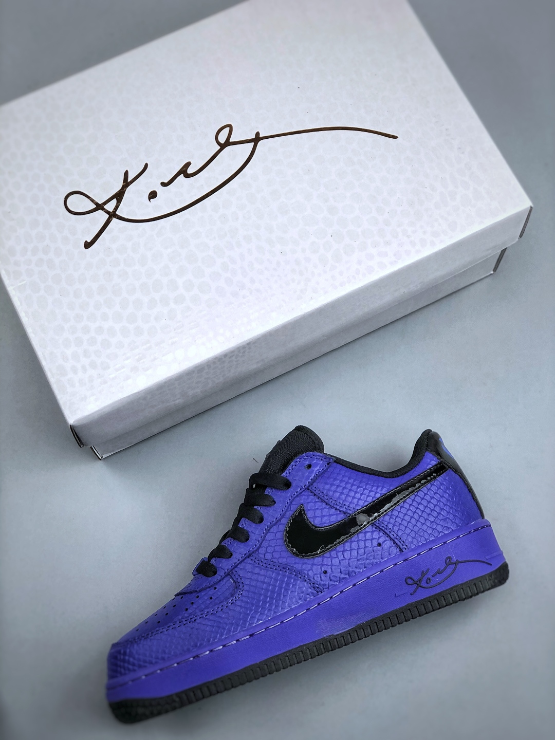 顶级 NIKE AIR FORCE 1 LOW 科比联名款 II7062-500