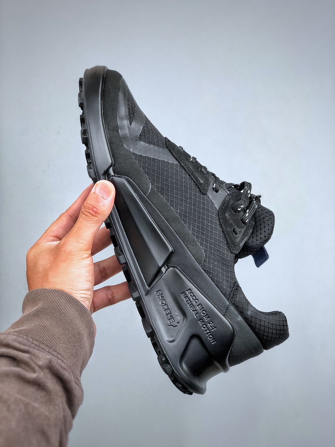 300 ECCO爱步休闲运动鞋男 防水透气跑步鞋