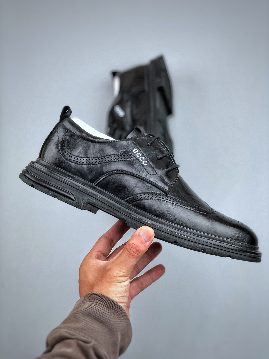。 ECCO爱步 小红书爆款 新款百搭休闲款 Ecco/爱步男士皮鞋