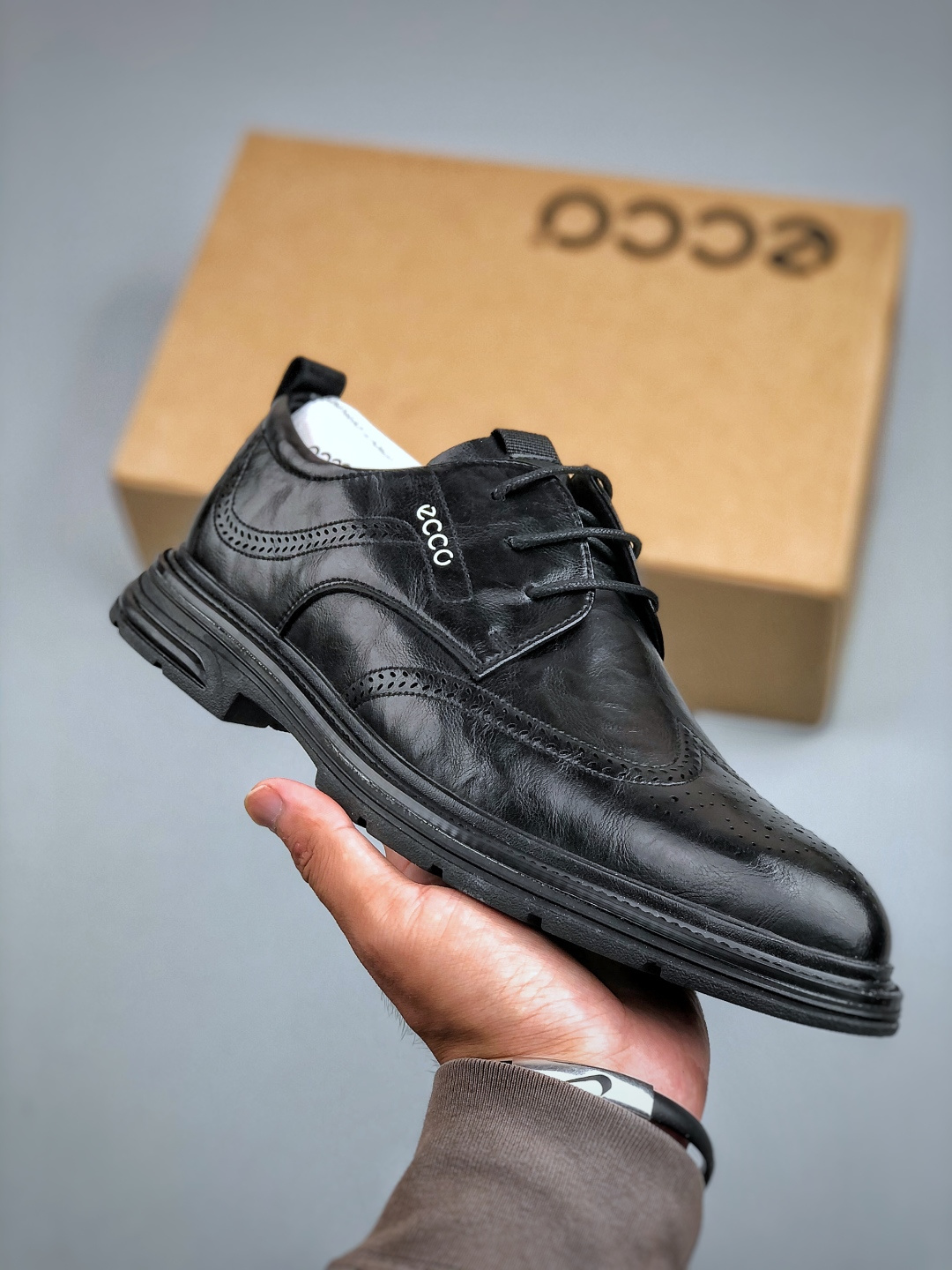。 ECCO爱步 小红书爆款 新款百搭休闲款 Ecco/爱步男士皮鞋