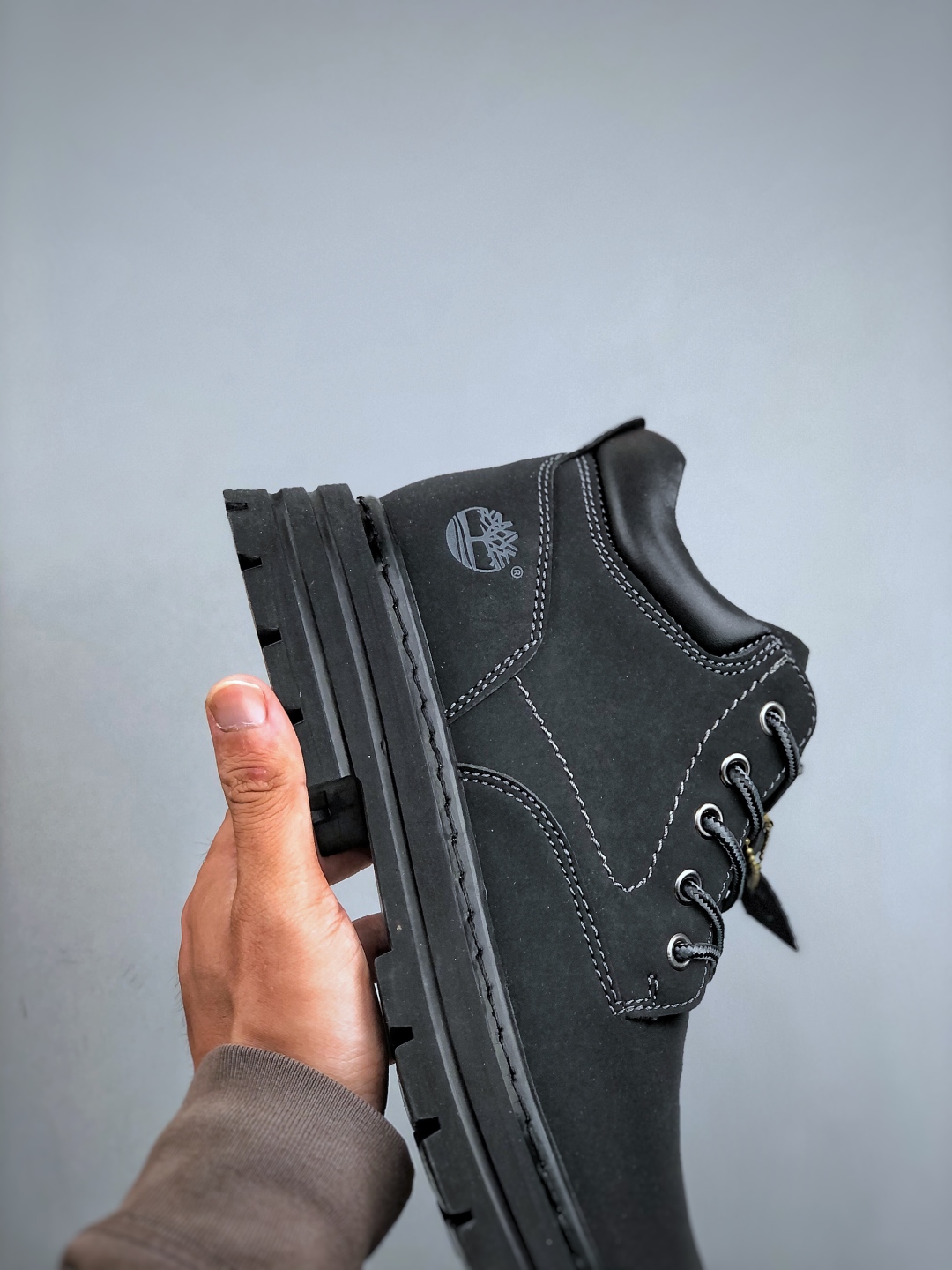 Timberland Classic Mid-Cut Boots - Premium Leather, Durable, and Comfortable 7 cmp i1757104415948 5425 0 5