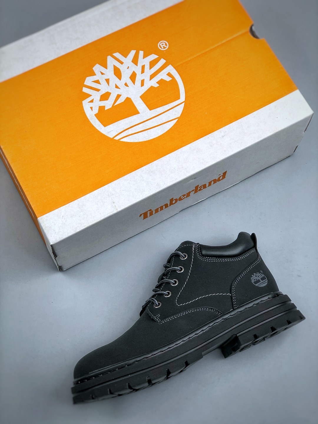 Timberland Classic Mid-Cut Boots - Premium Leather, Durable, and Comfortable 4 cmp i1757104415949 3734 0 2