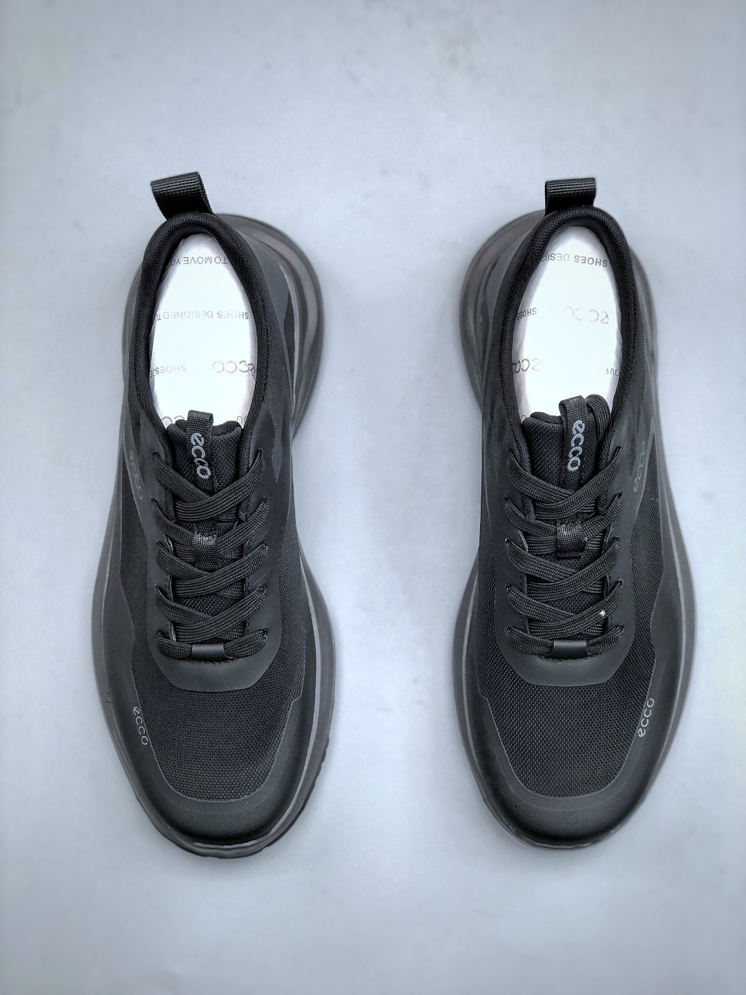 300 ECCO爱步男款运动鞋 户外防水透气防滑复古跑鞋时尚拼接徒步鞋