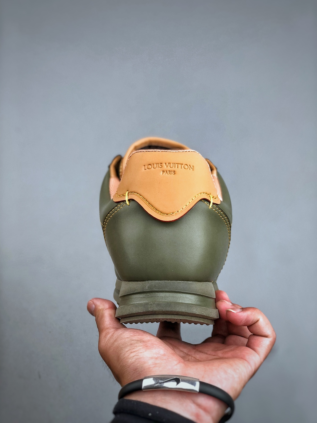 420 当季新款 LV BUTTERSOFT 运动鞋 本款 LV Buttersoft 运动鞋