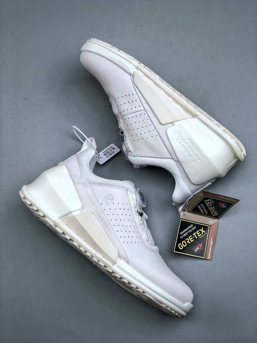 300 ECCO爱步男士休闲运动鞋 缓震牛皮跑步鞋 BIOM2.0系列新款