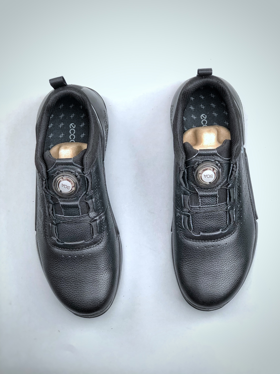 ECCO爱步男士休闲运动鞋 缓震牛皮跑步鞋