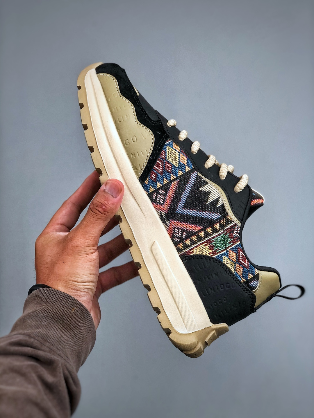 /Dior D-Sketch 运动鞋于迪奥 25ss 春夏成衣系列发布秀精彩亮相-Top High Quatity Cheap Sneakers Fashion Clothing Clothes Bags handbags Shoes of all Brand wholesale With The best Quality And Beautiful Price from China Factory Chinese suppliers wholesaler seller /Dior D-Sketch 运动鞋于迪奥 25ss 春夏成衣系列发布秀精彩亮相