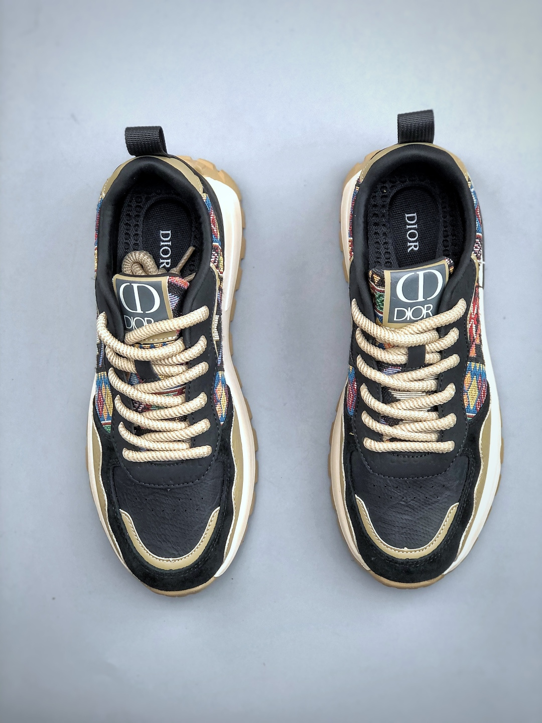 /Dior D-Sketch 运动鞋于迪奥 25ss 春夏成衣系列发布秀精彩亮相-Top High Quatity Cheap Sneakers Fashion Clothing Clothes Bags handbags Shoes of all Brand wholesale With The best Quality And Beautiful Price from China Factory Chinese suppliers wholesaler seller /Dior D-Sketch 运动鞋于迪奥 25ss 春夏成衣系列发布秀精彩亮相