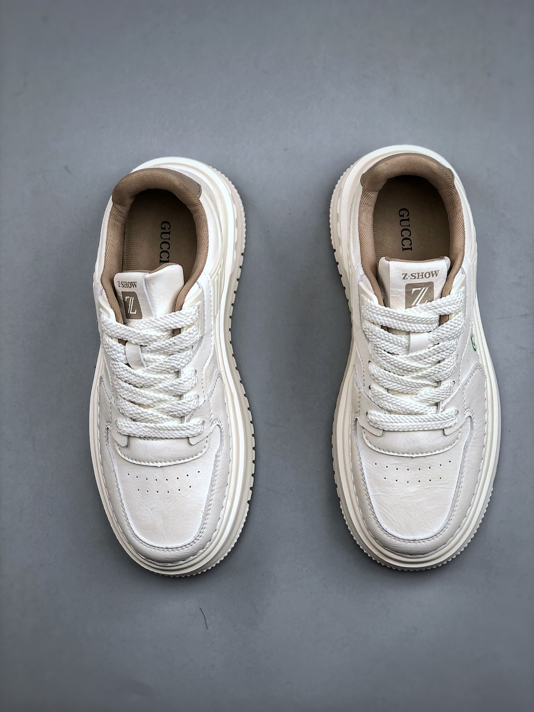 240K GUCCI 古驰今年最新款男鞋 889988-Chinese UA Cheap High Quatity Brand Clothes Bags handbags Sneakers wholesale wholesaler seller from China Factory suppliers Fashion Clothing Shoes best Quality Beautiful Price 240K GUCCI 古驰今年最新款男鞋 889988