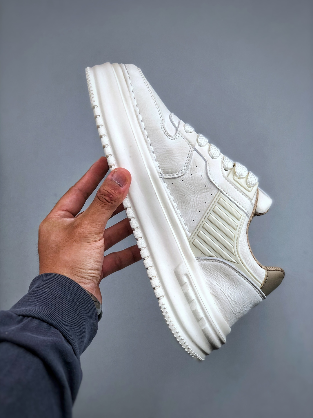 240K GUCCI 古驰今年最新款男鞋 889988-Chinese UA Cheap High Quatity Brand Clothes Bags handbags Sneakers wholesale wholesaler seller from China Factory suppliers Fashion Clothing Shoes best Quality Beautiful Price 240K GUCCI 古驰今年最新款男鞋 889988