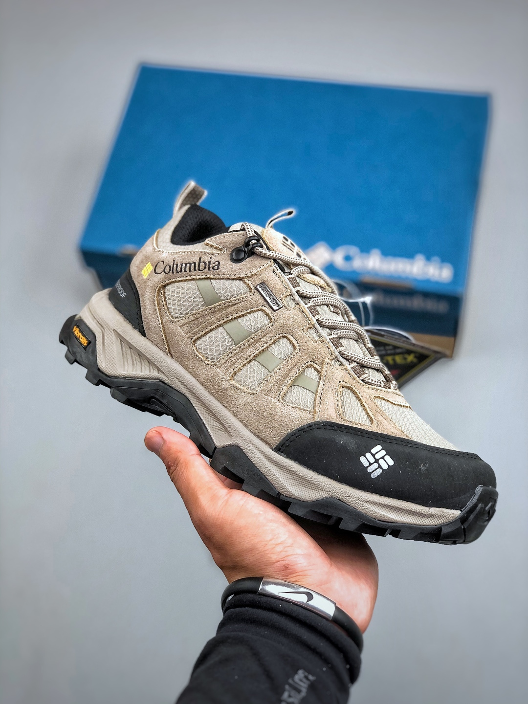 240 新货Columbia 哥伦比亚户外登山鞋休闲鞋户外越野徒步鞋-Chinese UA Cheap High Quatity Brand Clothes Bags handbags Sneakers wholesale wholesaler seller from China Factory suppliers Fashion Clothing Shoes best Quality Beautiful Price 240 新货Columbia 哥伦比亚户外登山鞋休闲鞋户外越野徒步鞋