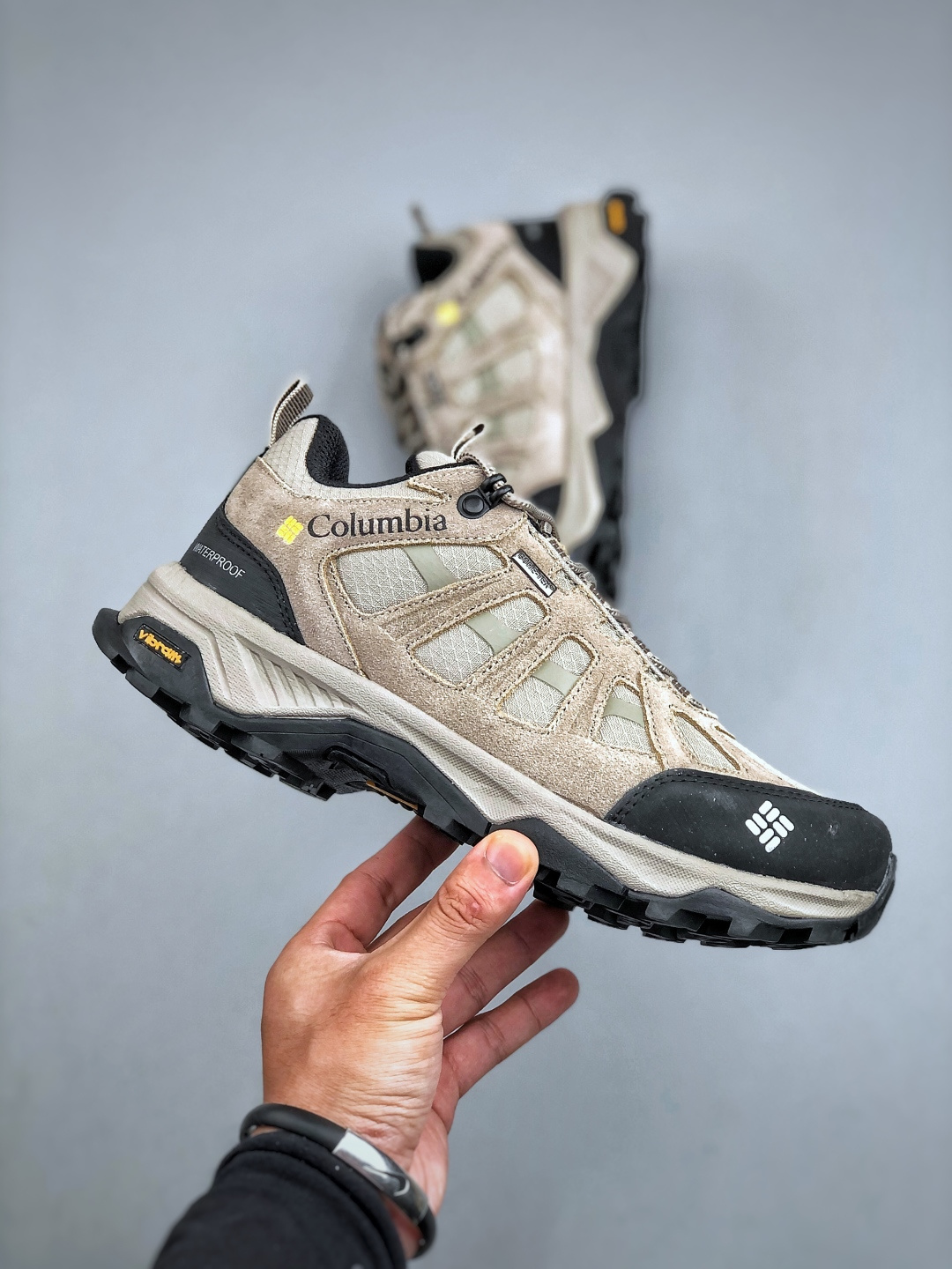 240 新货Columbia 哥伦比亚户外登山鞋休闲鞋户外越野徒步鞋-Chinese UA Cheap High Quatity Brand Clothes Bags handbags Sneakers wholesale wholesaler seller from China Factory suppliers Fashion Clothing Shoes best Quality Beautiful Price 240 新货Columbia 哥伦比亚户外登山鞋休闲鞋户外越野徒步鞋