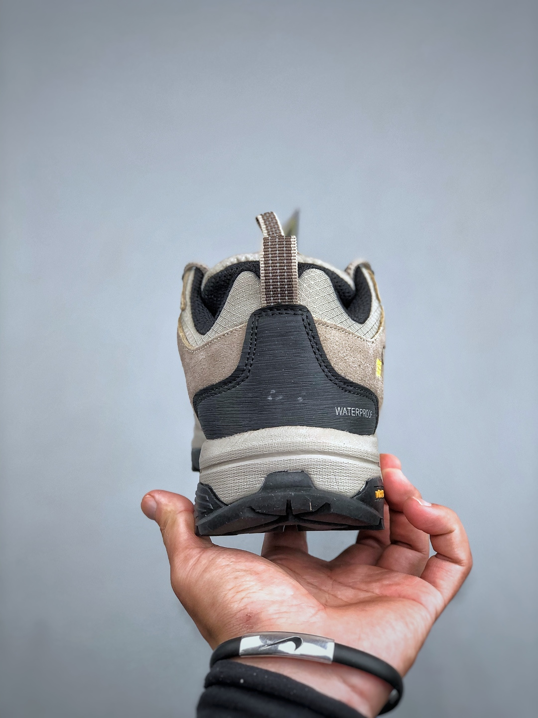 240 新货Columbia 哥伦比亚户外登山鞋休闲鞋户外越野徒步鞋-Chinese UA Cheap High Quatity Brand Clothes Bags handbags Sneakers wholesale wholesaler seller from China Factory suppliers Fashion Clothing Shoes best Quality Beautiful Price 240 新货Columbia 哥伦比亚户外登山鞋休闲鞋户外越野徒步鞋