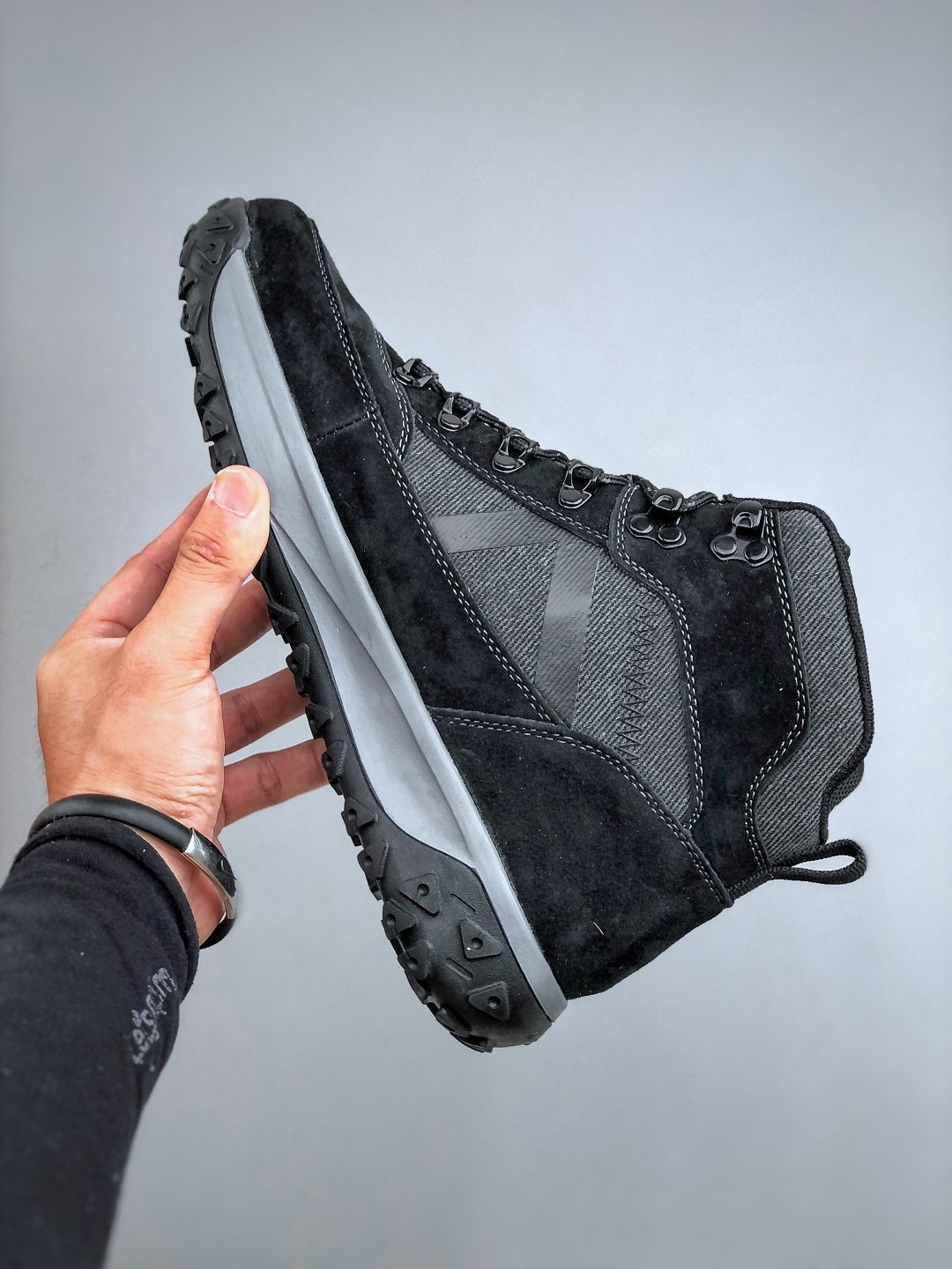 新货Timberland添柏岚/天伯伦户外高帮休闲马丁靴系列