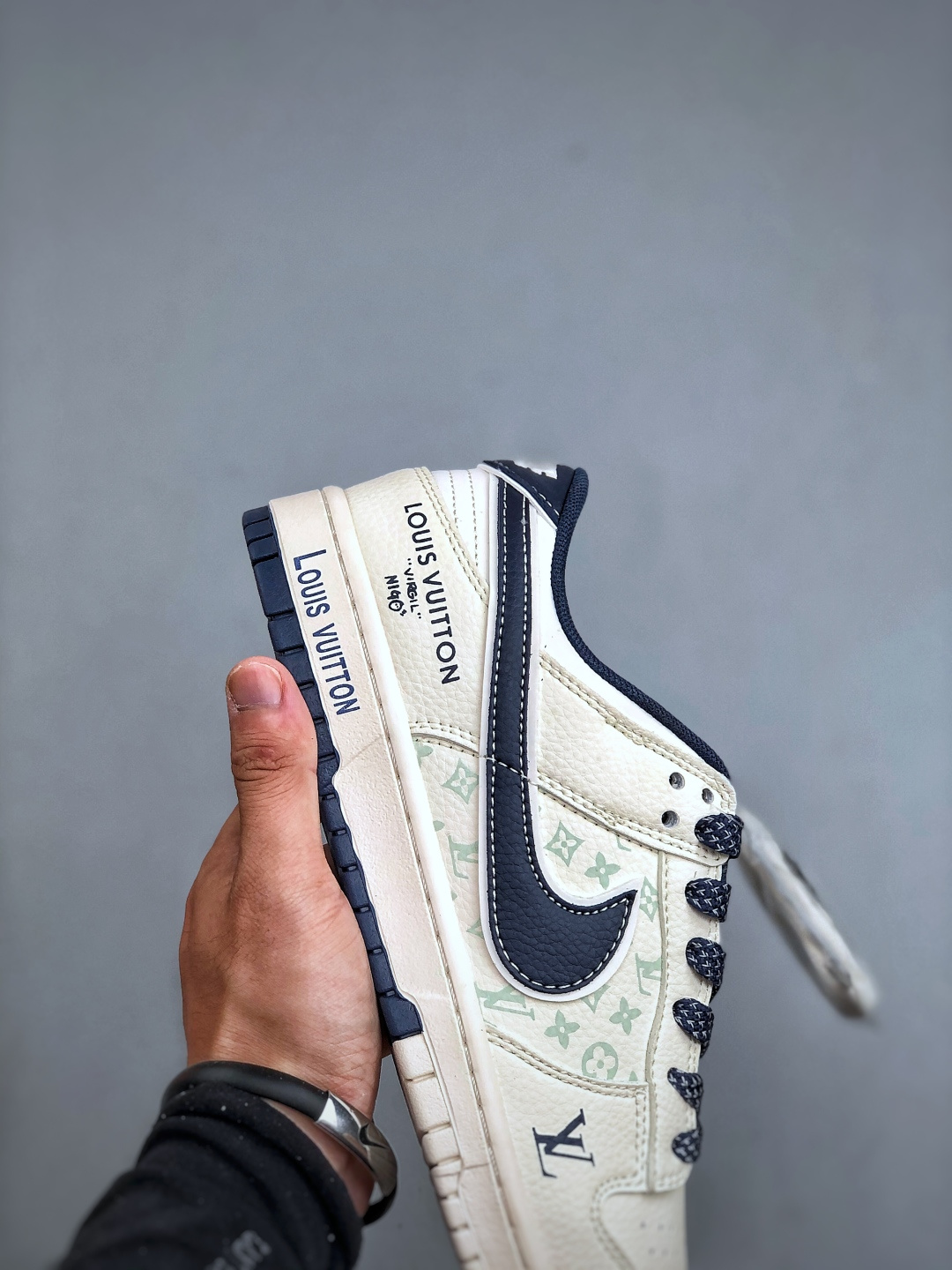 XC/Nike Dunk Low Retro Louis Vuitton Collab Sneakers - Limited Edition 7 cmp i1760721512609 4625 0 5