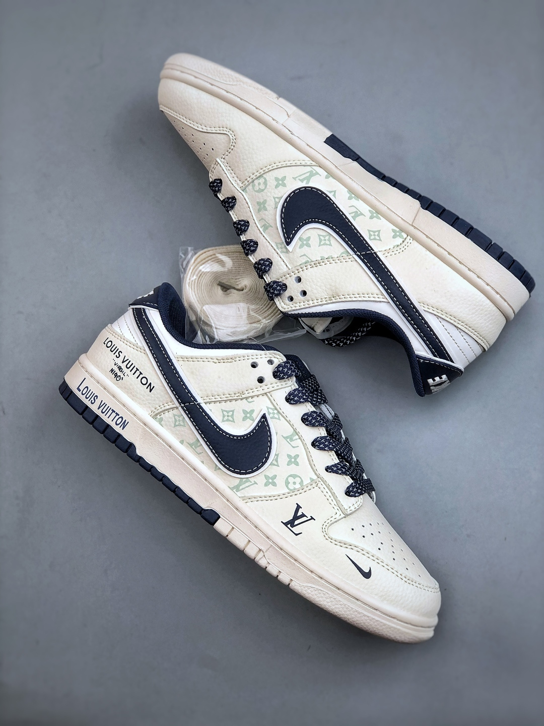 XC/Nike Dunk Low Retro Louis Vuitton Collab Sneakers - Limited Edition 10 cmp i1760721515098 3450 0 8