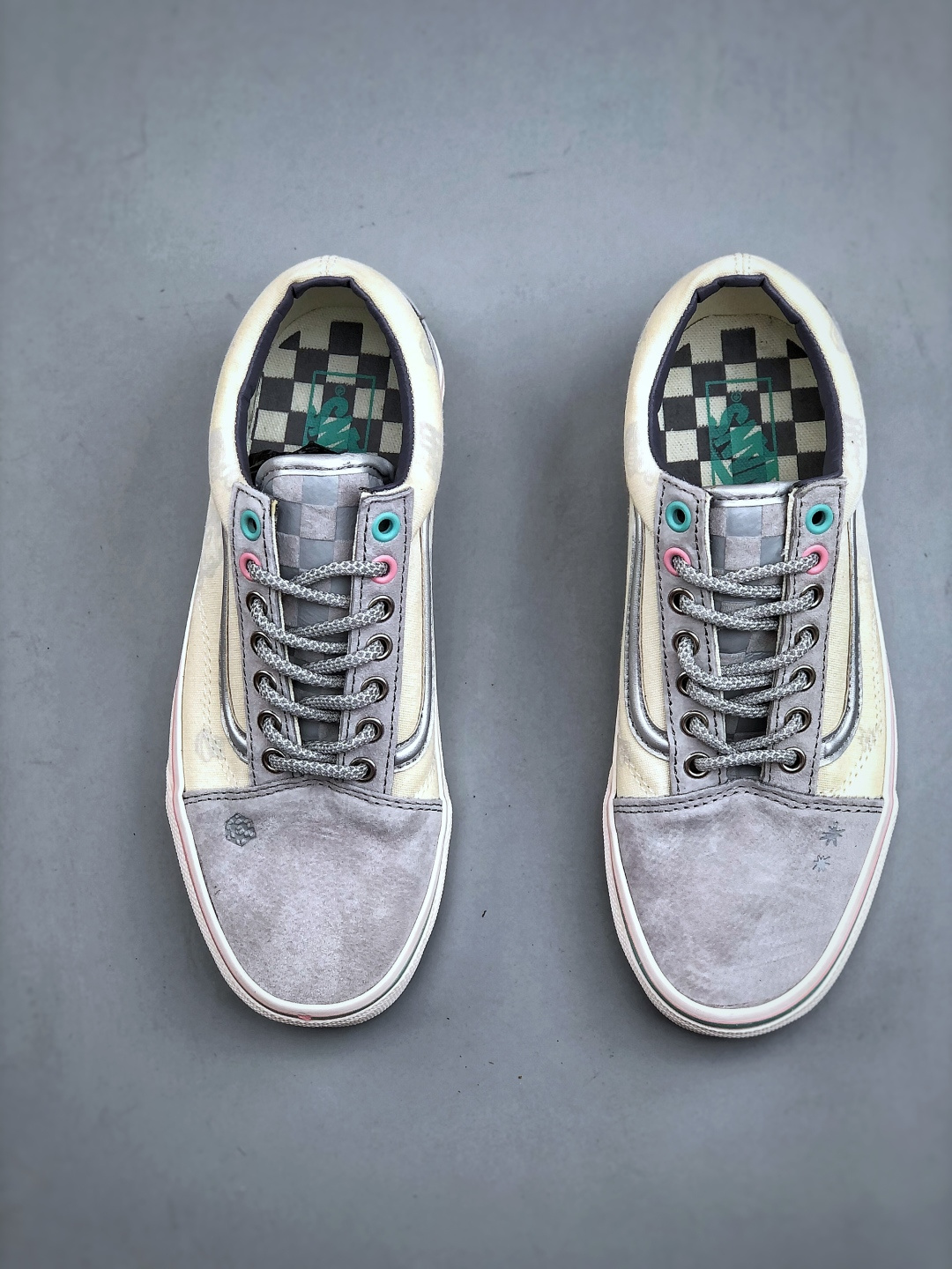 Vans x SPACE MOLLY Old Skool Sneakers Limited Edition - Step into Space! 6 cmp i1760721623202 5732 0 4