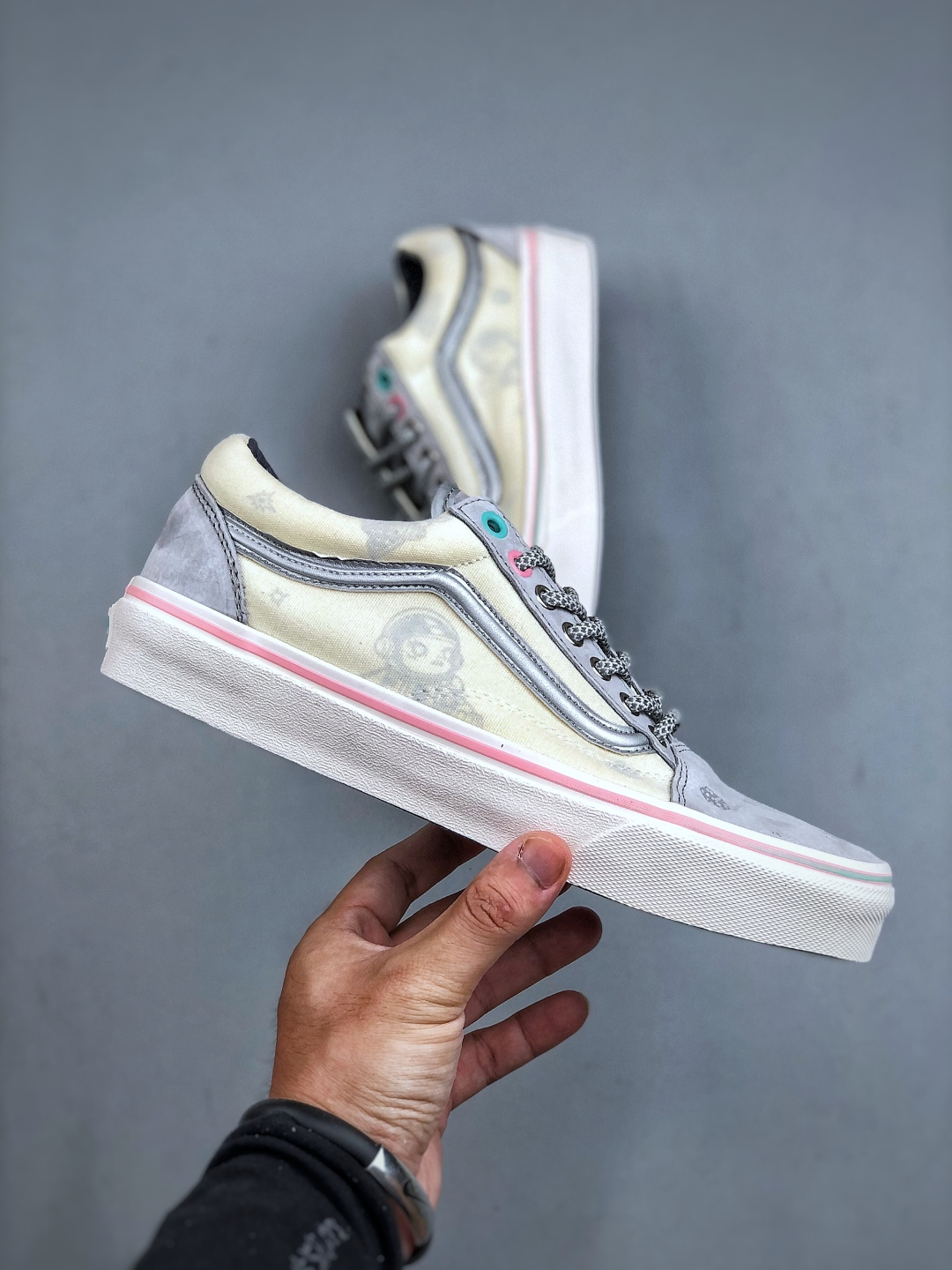 Vans x SPACE MOLLY Old Skool Sneakers Limited Edition - Step into Space! 5 cmp i1760721623212 2121 0 3