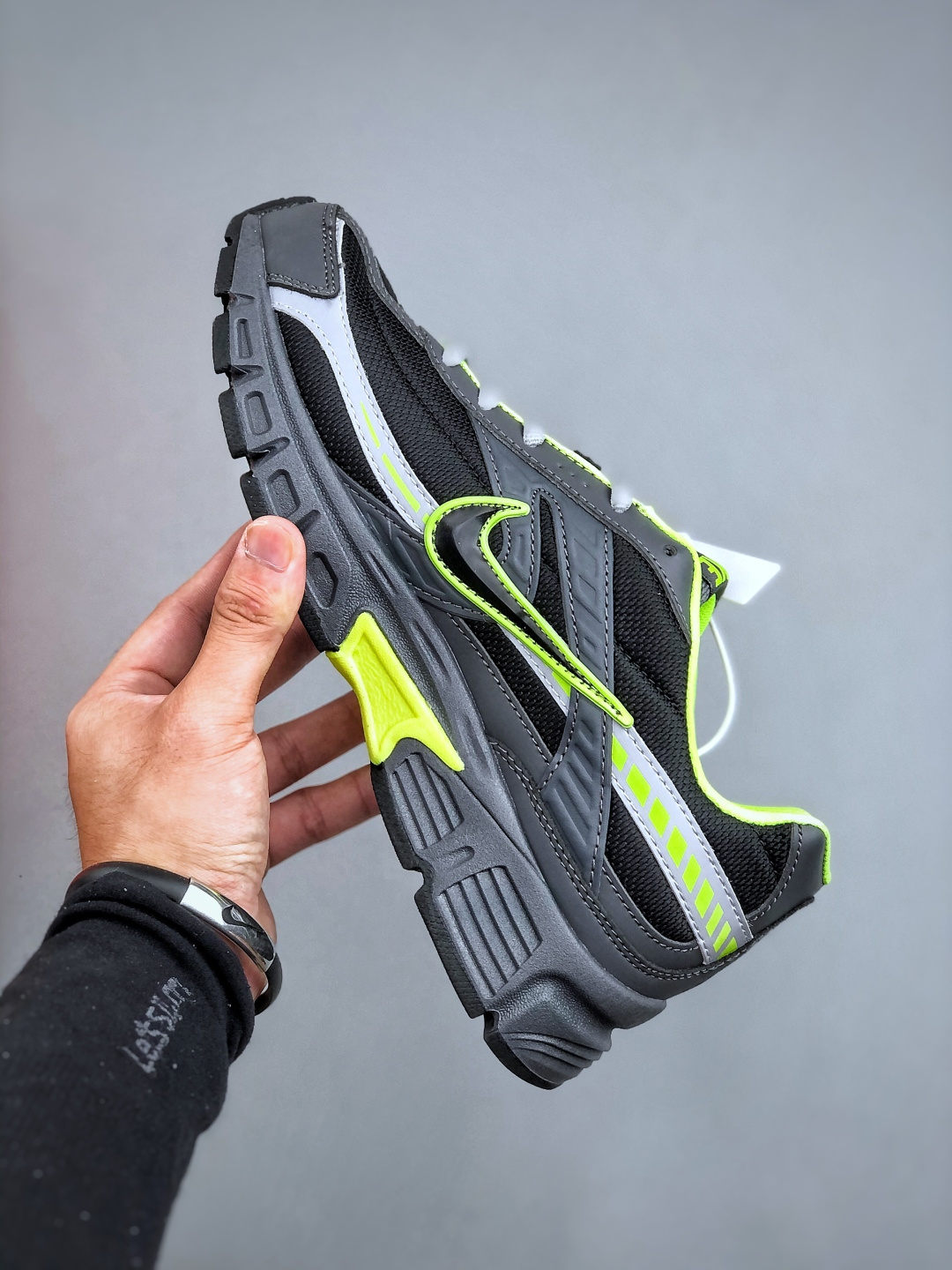 Nike Initiator Retro Running Shoes - Breathable Comfort & Durable Traction 3 cmp i1760722268583 9688 0 1