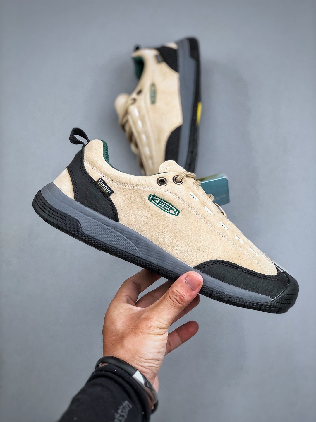 💰240美国人气户外品牌-科恩Keen Jasper 2 WP 贾斯珀都市系列复古低帮系带户外风露营徒步登山运动训练鞋 原楦型开发纸版#采用固色翻毛皮鞋面材质#内嵌高密度EVA发泡缓震脚垫#外置一体式包裹防滑防剐蹭耐磨橡胶大底❗向经典的90年代致敬！山系神级鞋履 
尺码：38-45