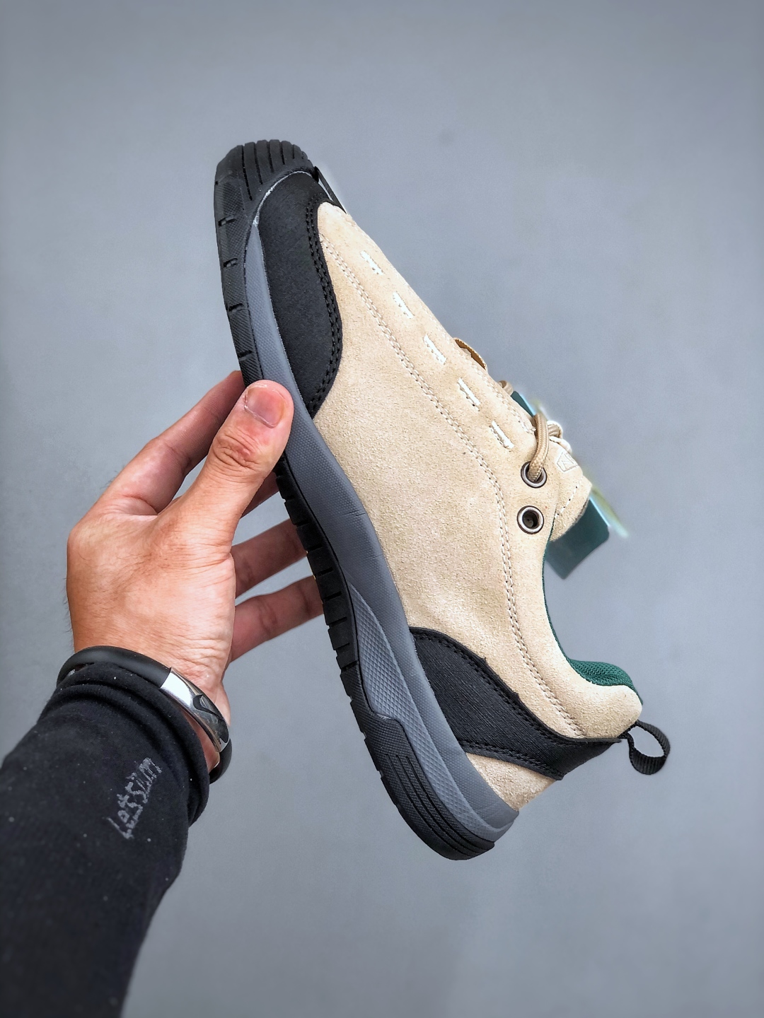 💰240美国人气户外品牌-科恩Keen Jasper 2 WP 贾斯珀都市系列复古低帮系带户外风露营徒步登山运动训练鞋 原楦型开发纸版#采用固色翻毛皮鞋面材质#内嵌高密度EVA发泡缓震脚垫#外置一体式包裹防滑防剐蹭耐磨橡胶大底❗向经典的90年代致敬！山系神级鞋履 
尺码：38-45