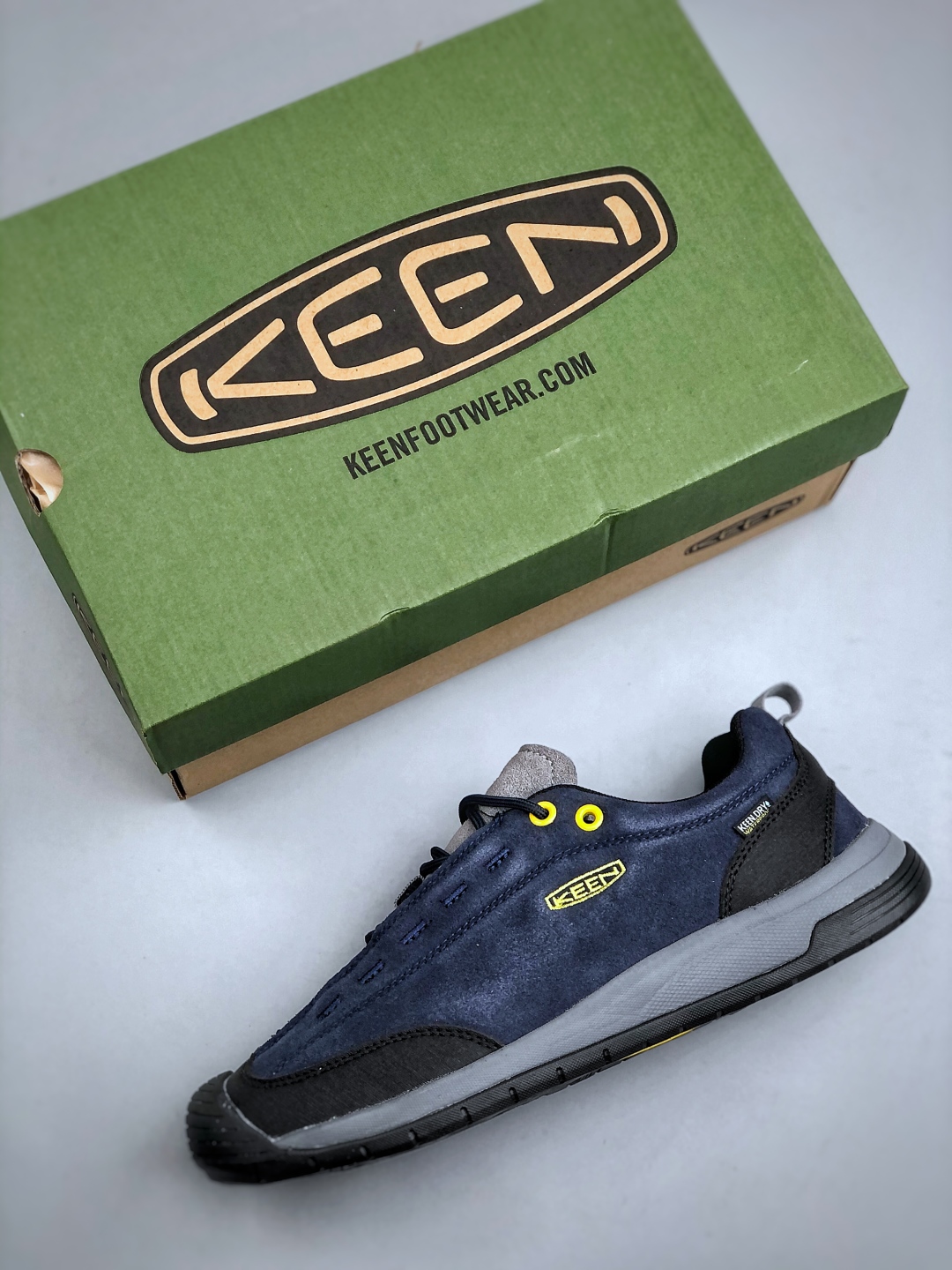 💰240美国人气户外品牌-科恩Keen Jasper 2 WP 贾斯珀都市系列复古低帮系带户外风露营徒步登山运动训练鞋 原楦型开发纸版#采用固色翻毛皮鞋面材质#内嵌高密度EVA发泡缓震脚垫#外置一体式包裹防滑防剐蹭耐磨橡胶大底❗向经典的90年代致敬！山系神级鞋履 
尺码：38-45