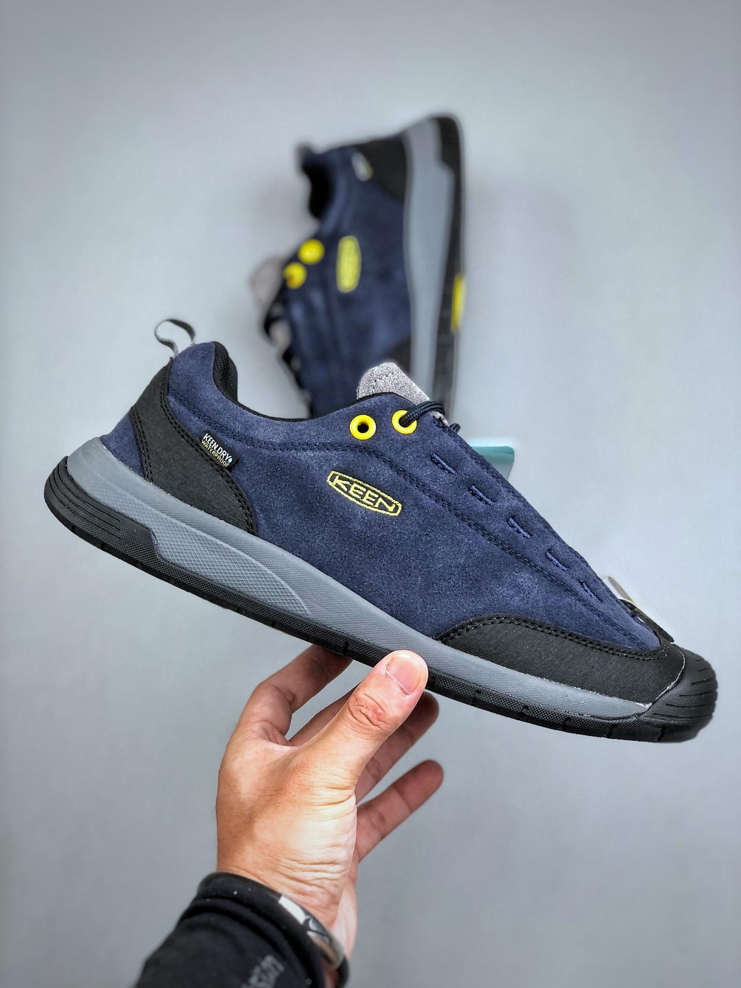 💰240美国人气户外品牌-科恩Keen Jasper 2 WP 贾斯珀都市系列复古低帮系带户外风露营徒步登山运动训练鞋 原楦型开发纸版#采用固色翻毛皮鞋面材质#内嵌高密度EVA发泡缓震脚垫#外置一体式包裹防滑防剐蹭耐磨橡胶大底❗向经典的90年代致敬！山系神级鞋履 
尺码：38-45