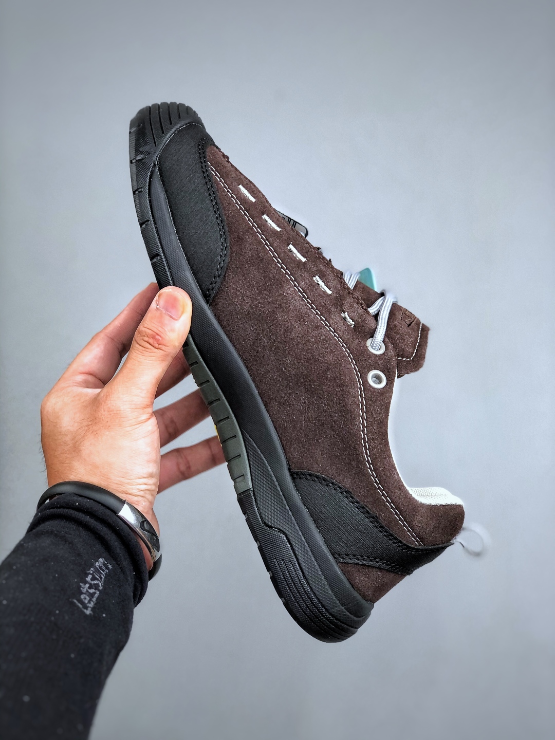 💰240 美国人气户外品牌-科恩Keen Jasper 2 WP 贾斯珀都市系列复古低帮系带户外风露营徒步登山运动训练鞋 原楦型开发纸版#采用固色翻毛皮鞋面材质#内嵌高密度EVA发泡缓震脚垫#外置一体式包裹防滑防剐蹭耐磨橡胶大底❗向经典的90年代致敬！山系神级鞋履 
尺码：38-45