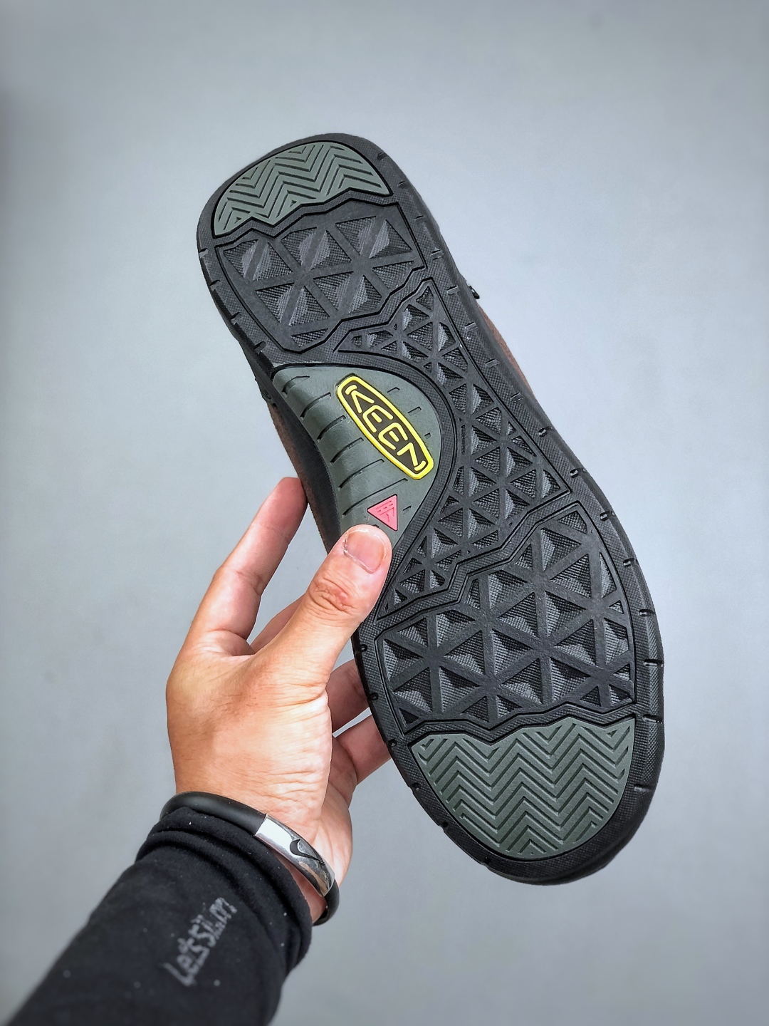 💰240 美国人气户外品牌-科恩Keen Jasper 2 WP 贾斯珀都市系列复古低帮系带户外风露营徒步登山运动训练鞋 原楦型开发纸版#采用固色翻毛皮鞋面材质#内嵌高密度EVA发泡缓震脚垫#外置一体式包裹防滑防剐蹭耐磨橡胶大底❗向经典的90年代致敬！山系神级鞋履 
尺码：38-45
