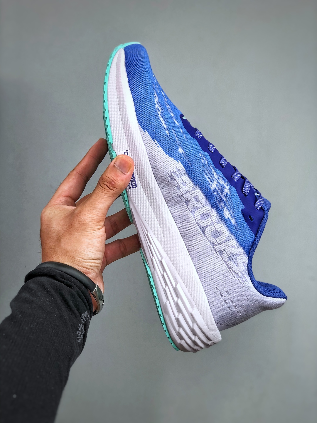 💰200 Brooks布鲁克斯 Launch 11 跑鞋缓震马拉松氮气慢跑鞋 货号：120439 18 472 尺码：36-45