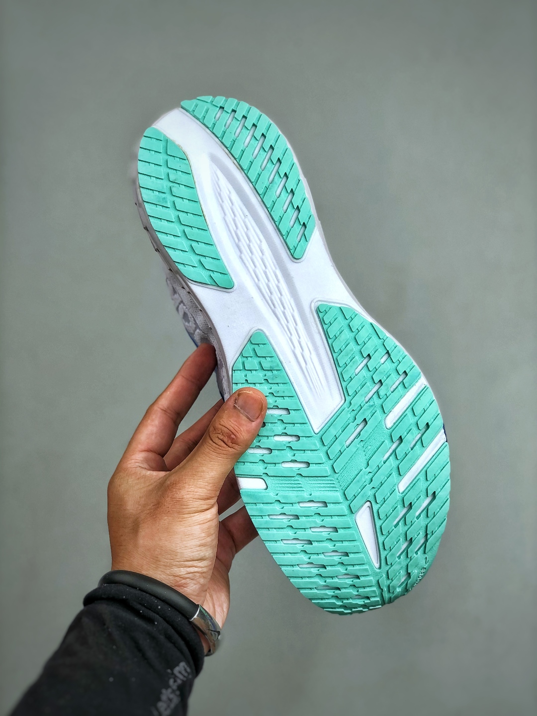 💰200 Brooks布鲁克斯 Launch 11 跑鞋缓震马拉松氮气慢跑鞋 货号：120439 18 472 尺码：36-45