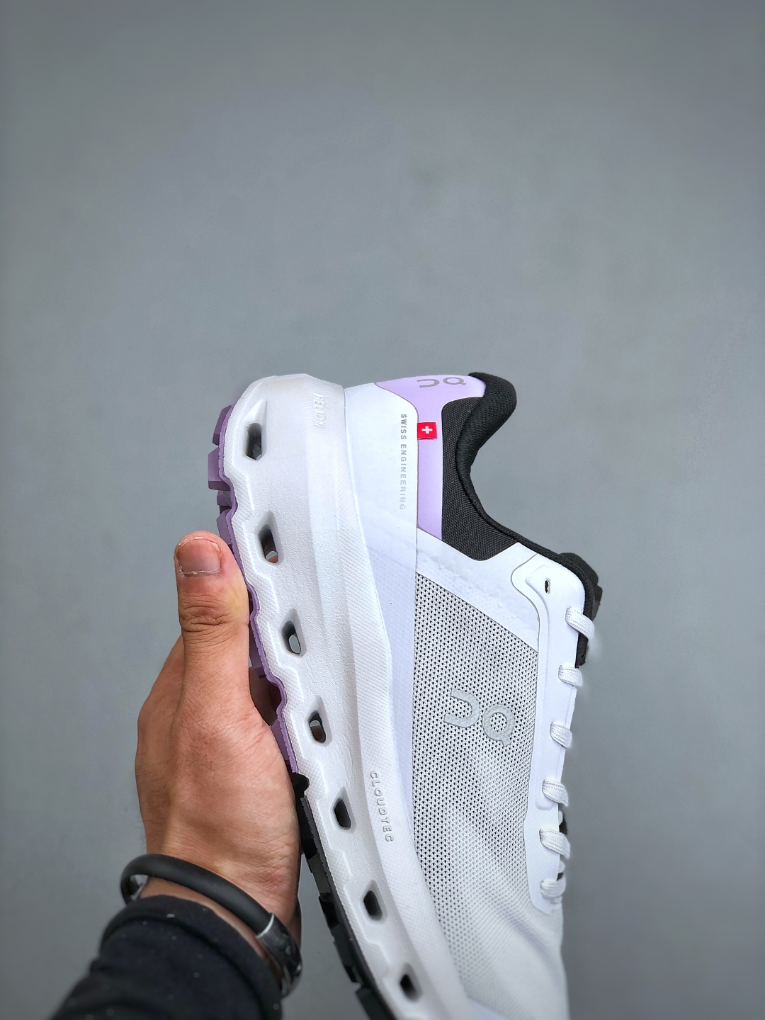 💰220 On昂跑Cloudpulse Next 轻量运动休闲鞋 尺码：36-46