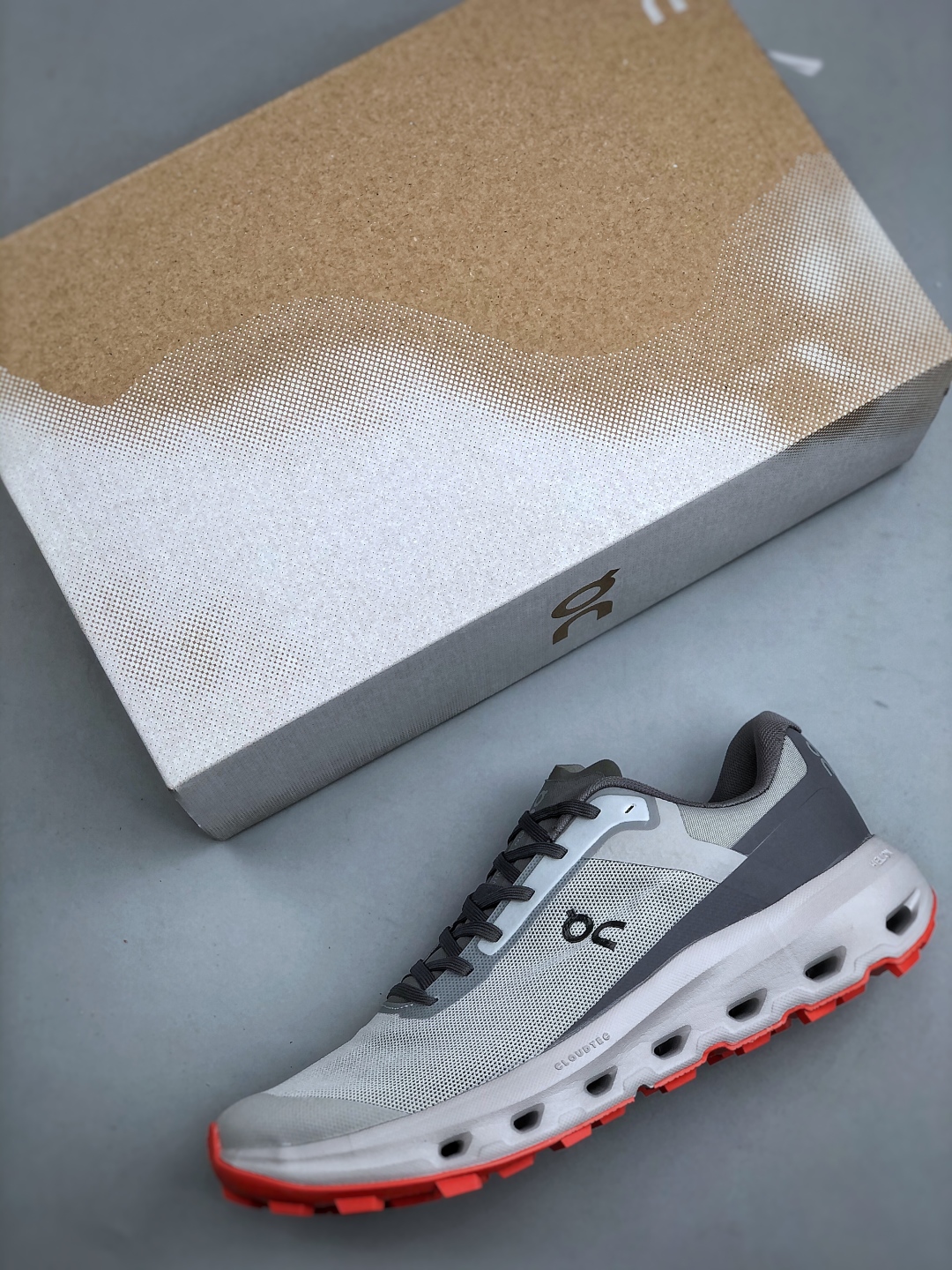 💰220  On昂跑Cloudpulse Next 轻量运动休闲鞋 尺码：40-46