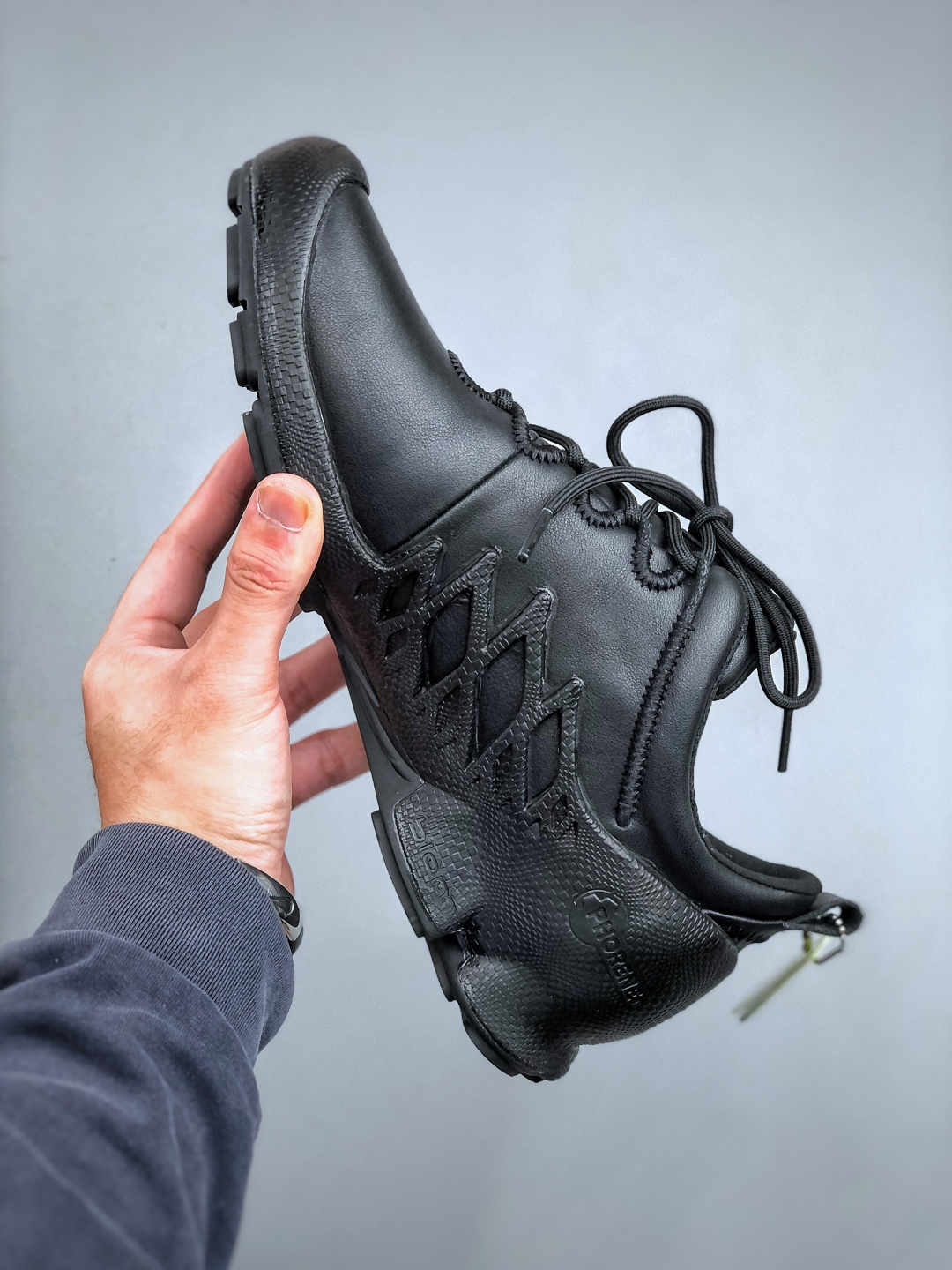 280 Ecco爱步BIOM真皮运动鞋 防滑健步慢跑鞋 健步探索系列热门款式