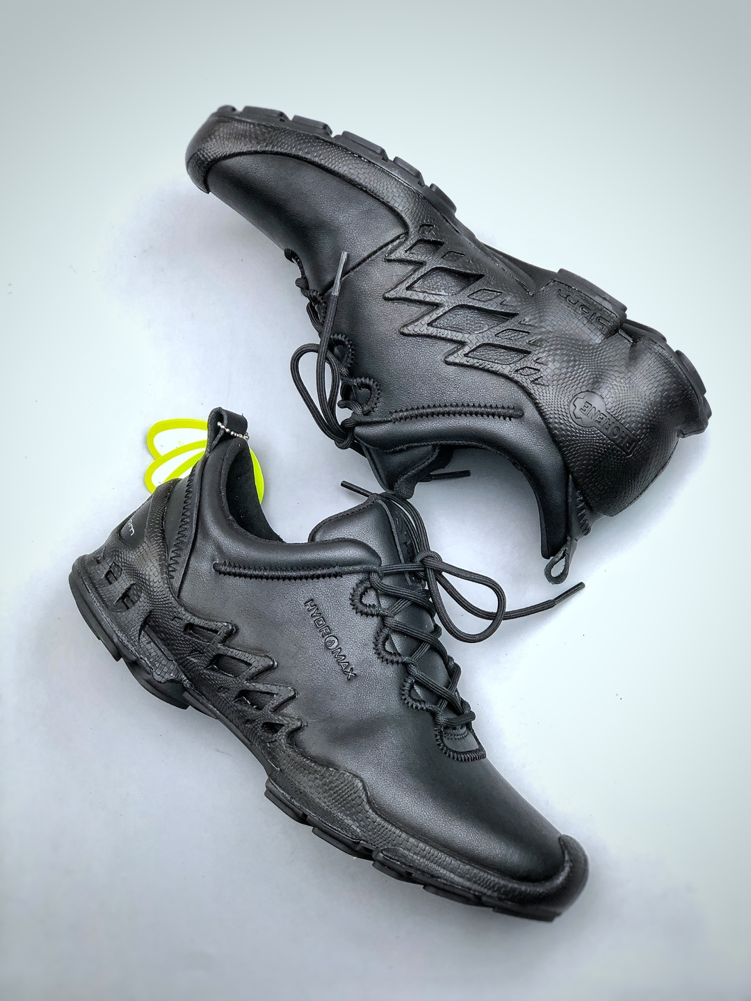 280 Ecco爱步BIOM真皮运动鞋 防滑健步慢跑鞋 健步探索系列热门款式