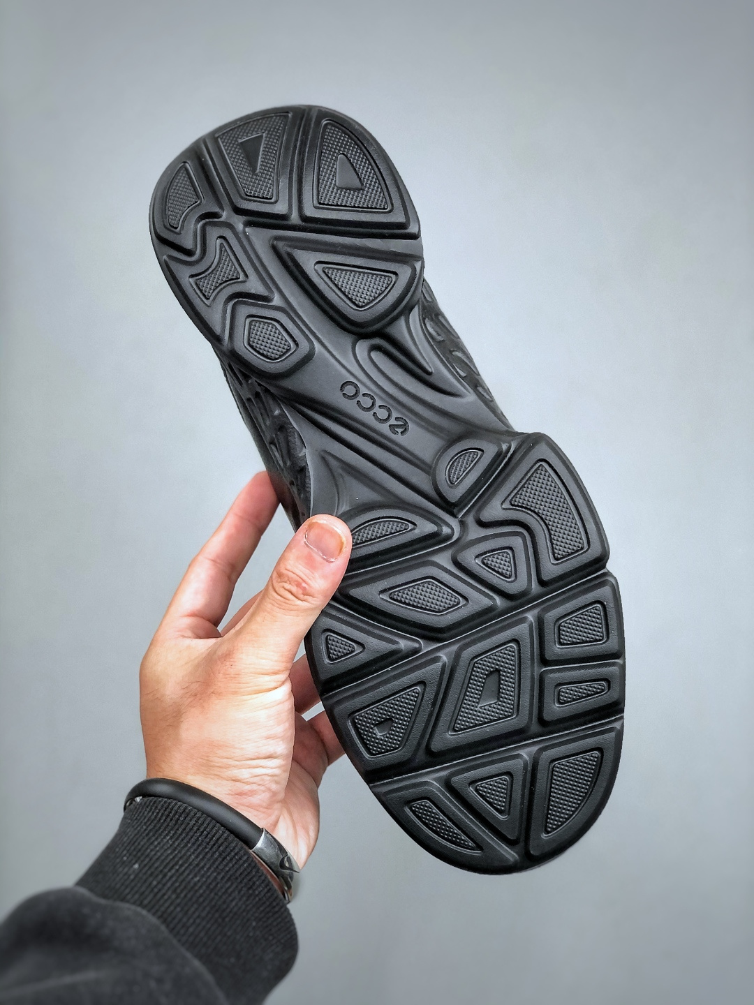 ECCO爱步运动鞋男鞋 秋冬真皮休闲防滑跑步鞋