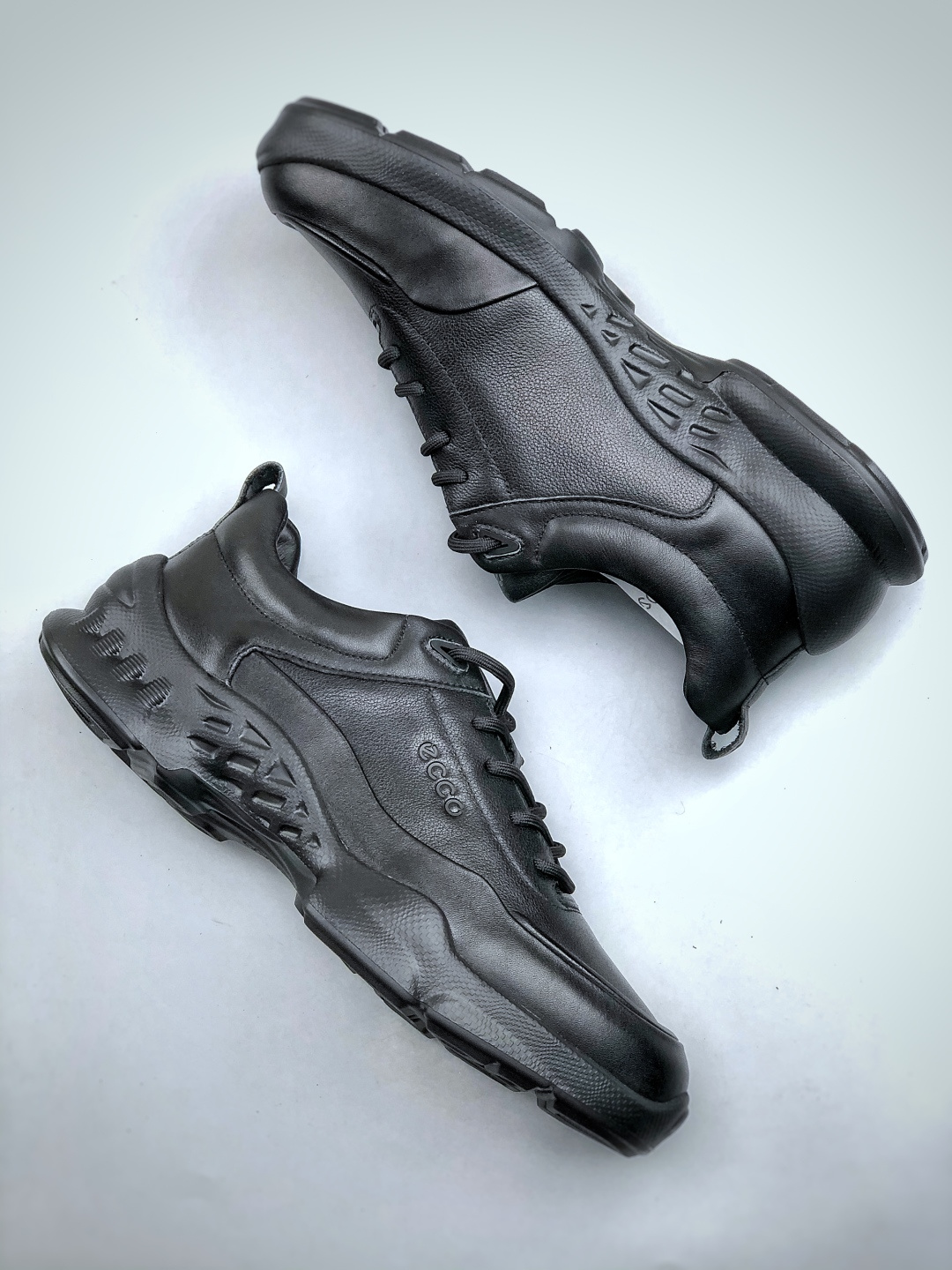 ECCO爱步运动鞋男鞋 秋冬真皮休闲防滑跑步鞋