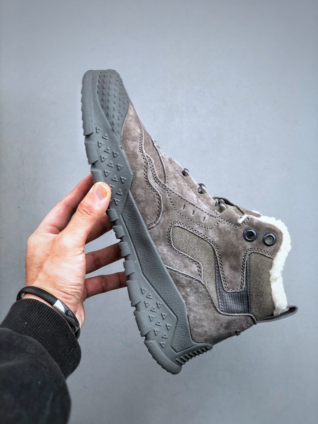 美国轻奢品牌UGG Tasman Weather Hybrid 塔斯曼混合系列户外中帮休闲马丁靴雪地靴