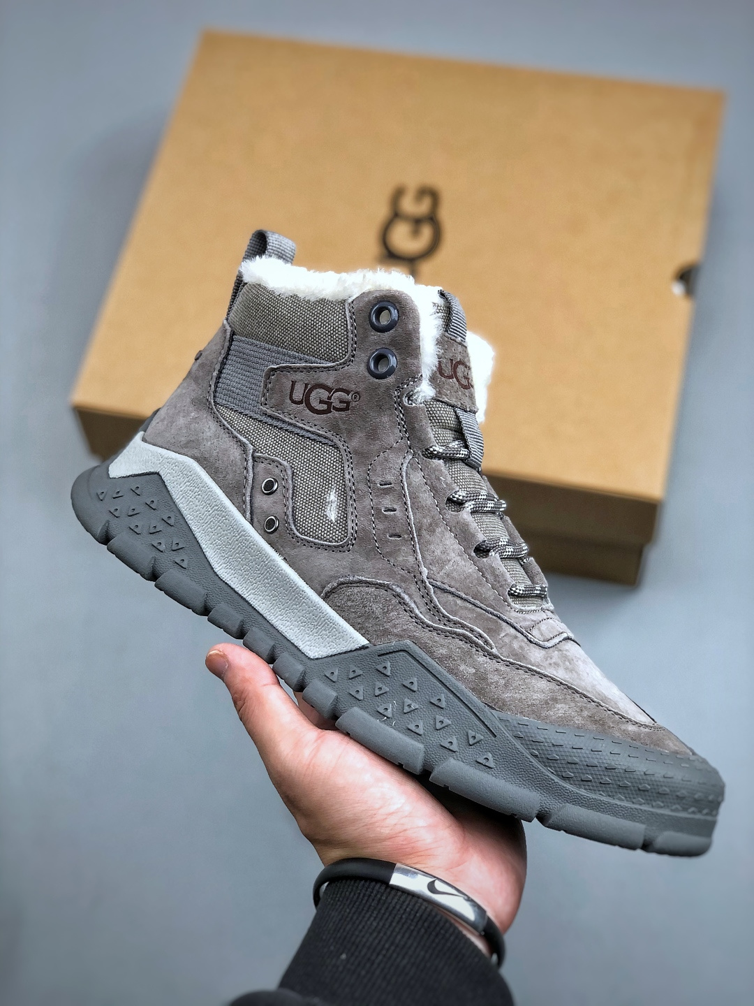 美国轻奢品牌UGG Tasman Weather Hybrid 塔斯曼混合系列户外中帮休闲马丁靴雪地靴