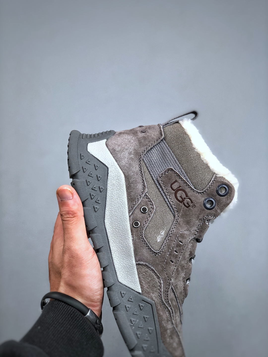 美国轻奢品牌UGG Tasman Weather Hybrid 塔斯曼混合系列户外中帮休闲马丁靴雪地靴