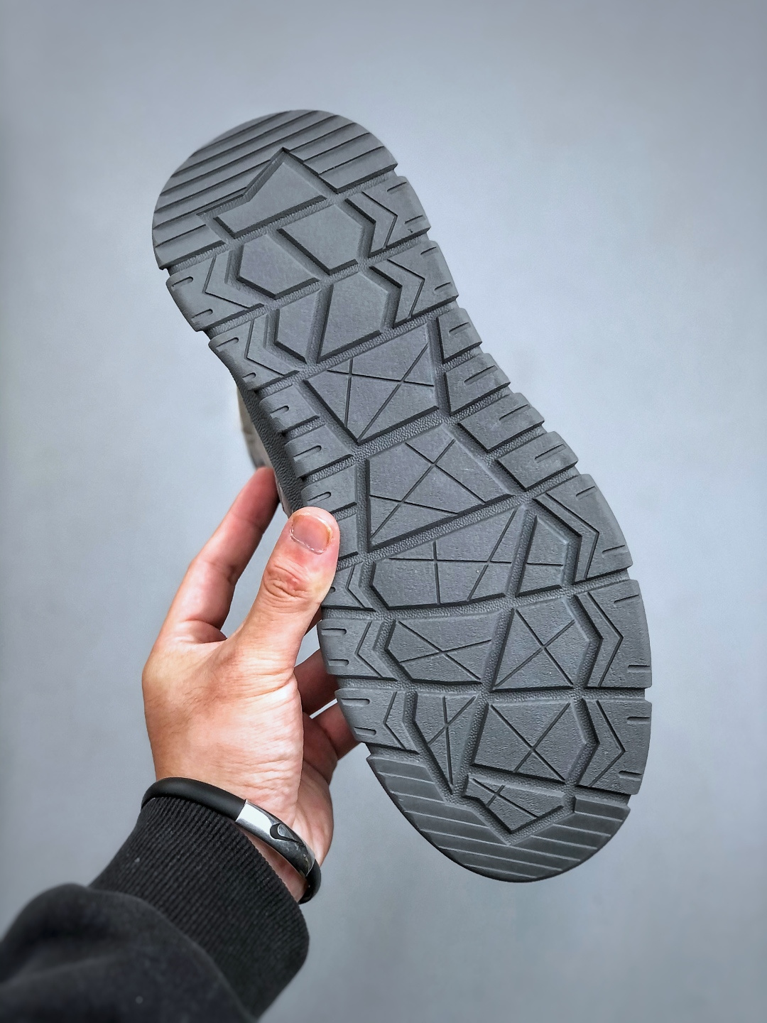 美国轻奢品牌UGG Tasman Weather Hybrid 塔斯曼混合系列户外中帮休闲马丁靴雪地靴