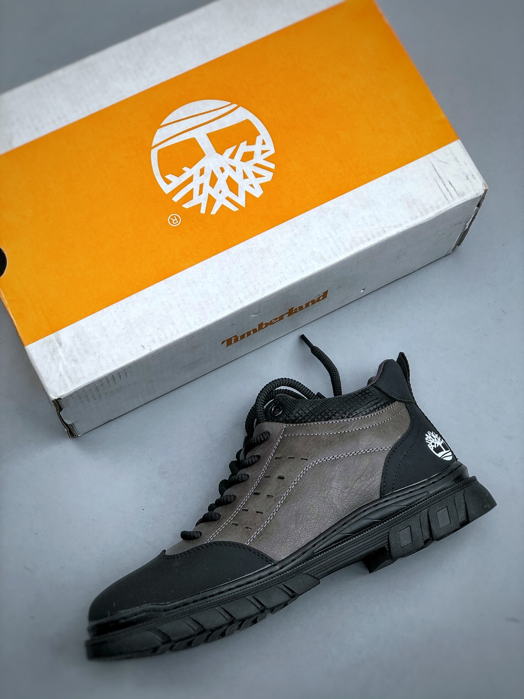 Timberland 天伯伦/添柏岚经典款 25ss新款中帮加绒 TB23066 Timberland 天伯伦/添柏岚经典款 25ss新款中帮加绒 TB23066