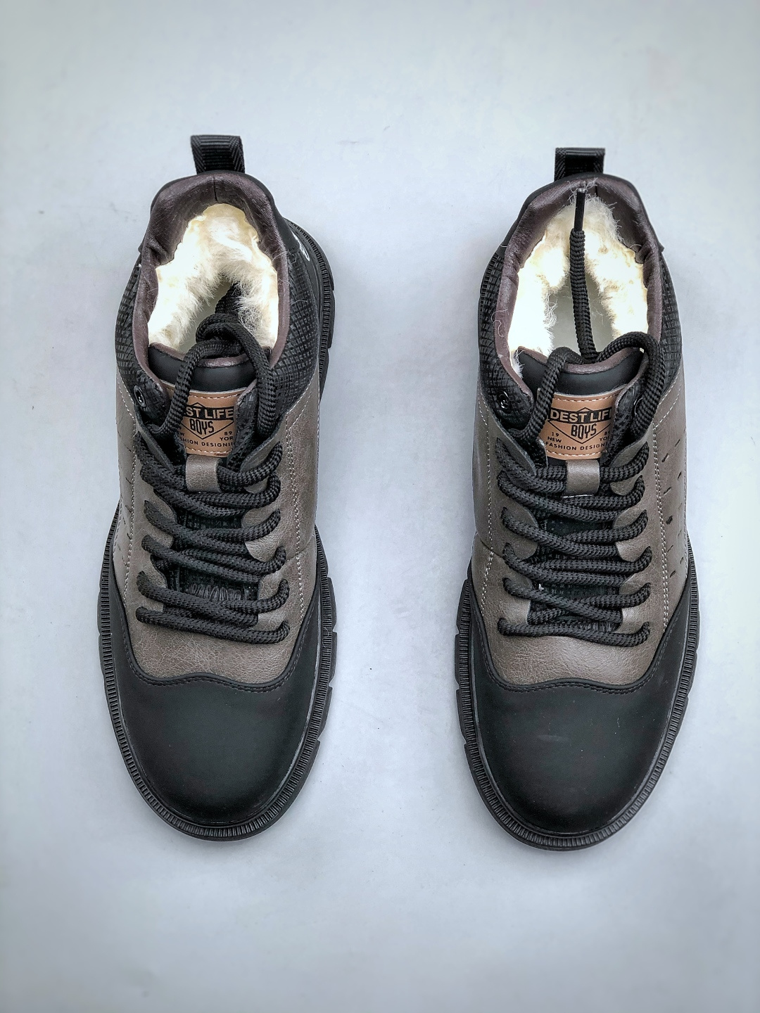 Timberland 天伯伦/添柏岚经典款 25ss新款中帮加绒 TB23066 Timberland 天伯伦/添柏岚经典款 25ss新款中帮加绒 TB23066
