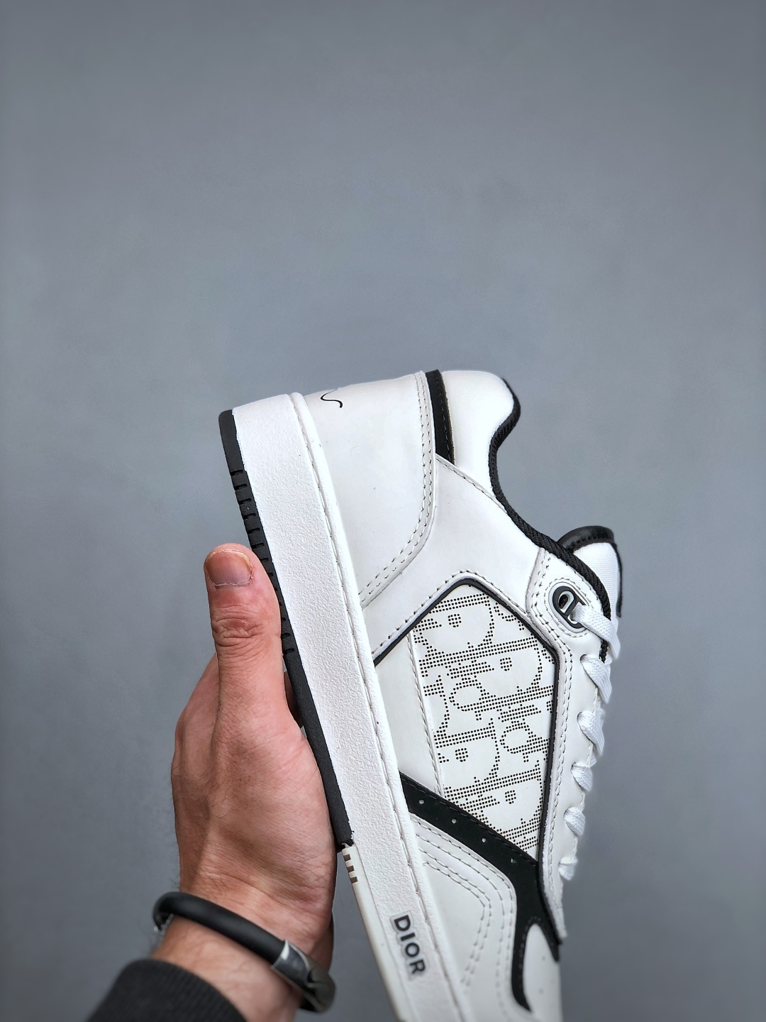 O Dior迪奥B27系列市面顶级版本出货 O Dior迪奥B27系列市面顶级版本出货