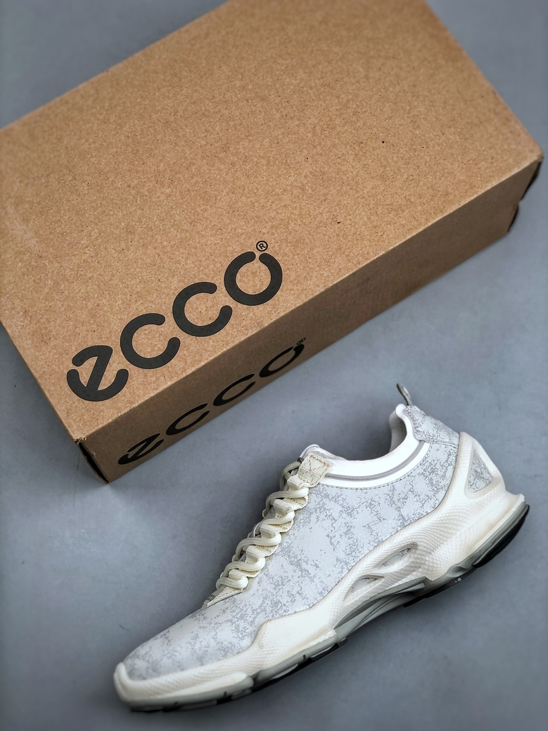 ECCO爱步 小红书爆款 新款百搭休闲款 Ecco/爱步男士跑步鞋休闲鞋透气轻质系带轻便运动鞋