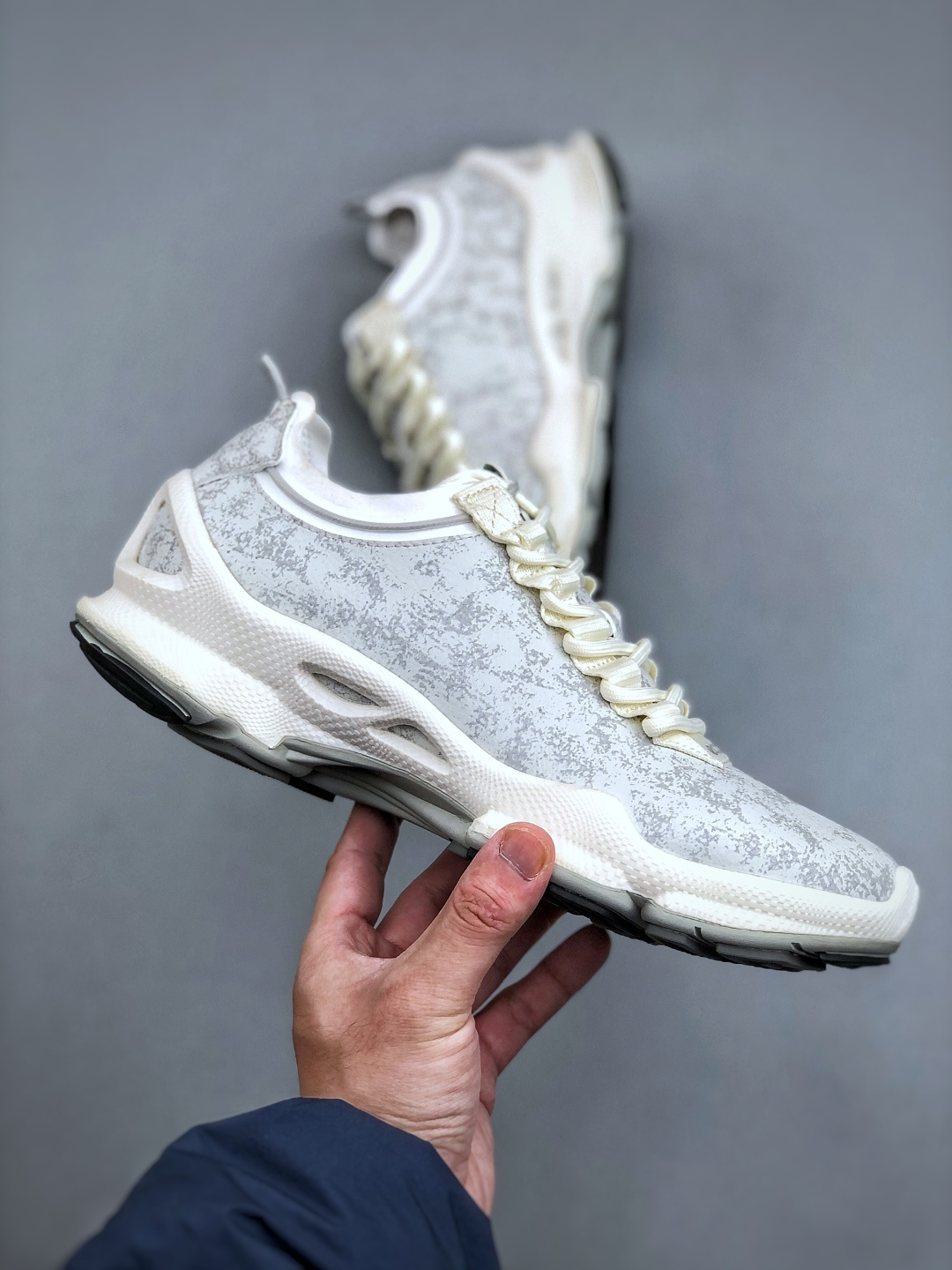 ECCO爱步 小红书爆款 新款百搭休闲款 Ecco/爱步男士跑步鞋休闲鞋透气轻质系带轻便运动鞋