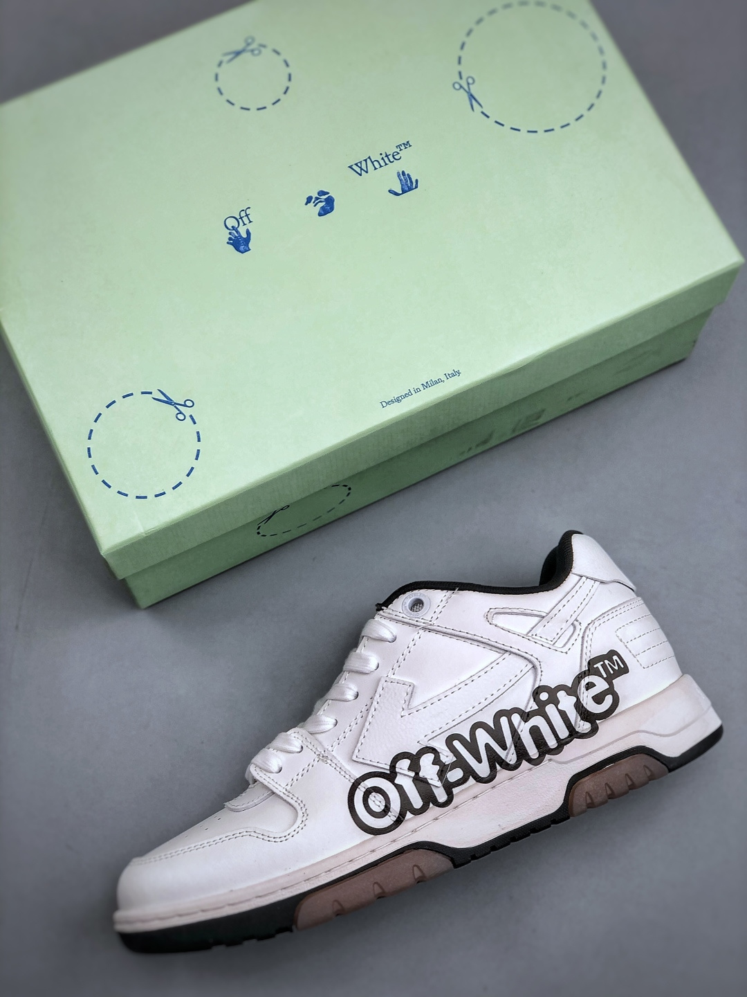 Off-White Out of Office 低帮复古休闲鞋 Off-White Out of Office 低帮复古休闲鞋